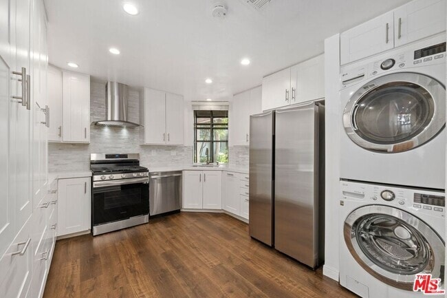 Building Photo - 2031 S Bentley Ave Unit 108 Rental