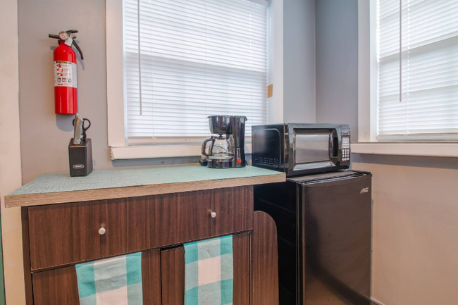 Photo - 1731 Grayson Dr Apartment Unit 2