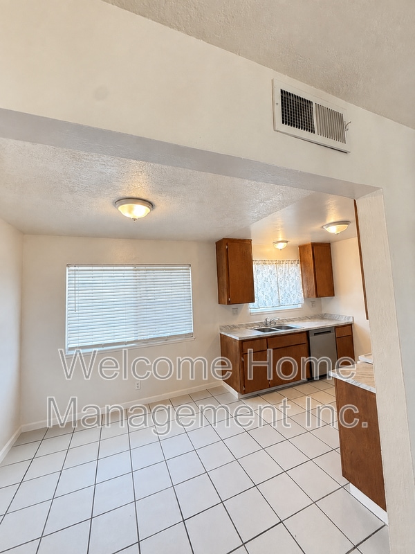 Photo - 2225 Hillsborough Ct