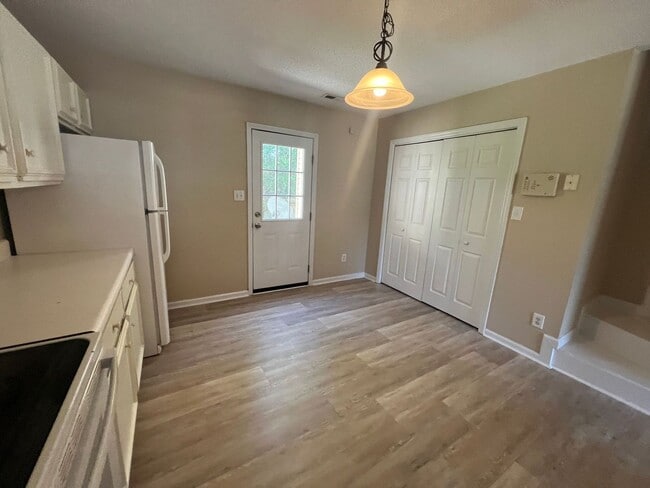 Photo - Beautiful 2 bedroom 2.5 bath town house located off Piney Green Road