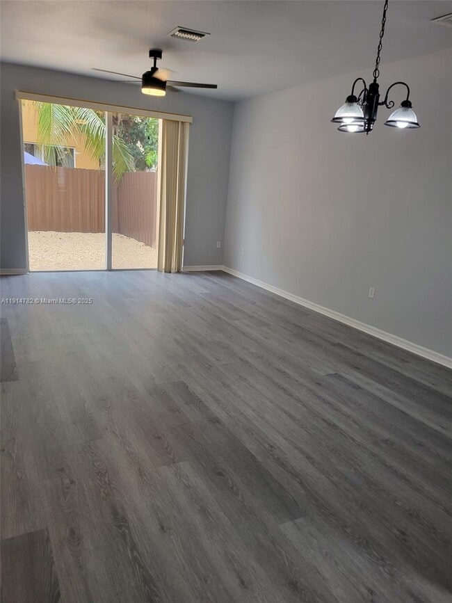 Photo - 751 SE 2nd St