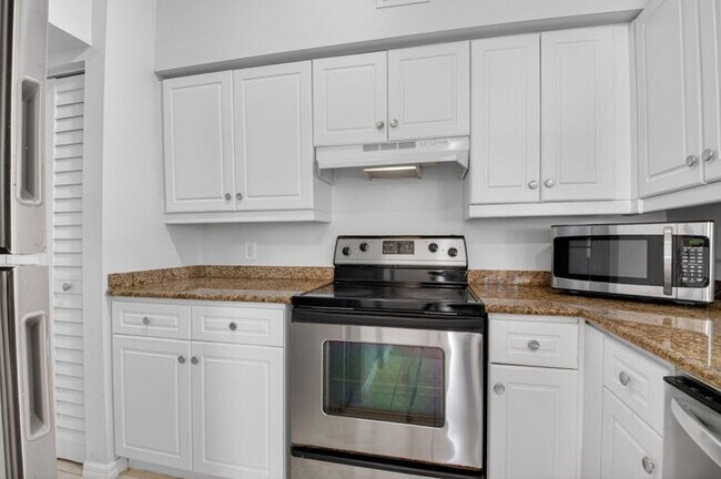 Photo - 3421 Tuscany Way Unit 3421