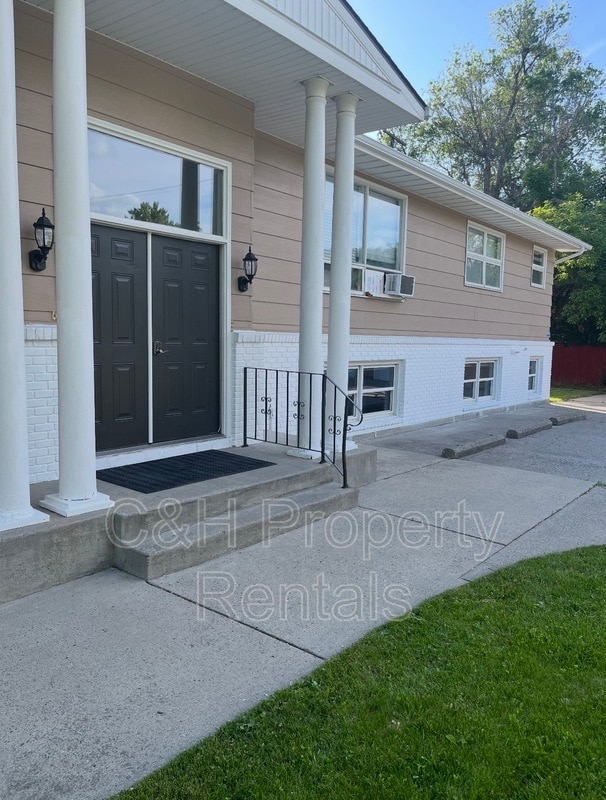 Photo - 2119 8th Ave N