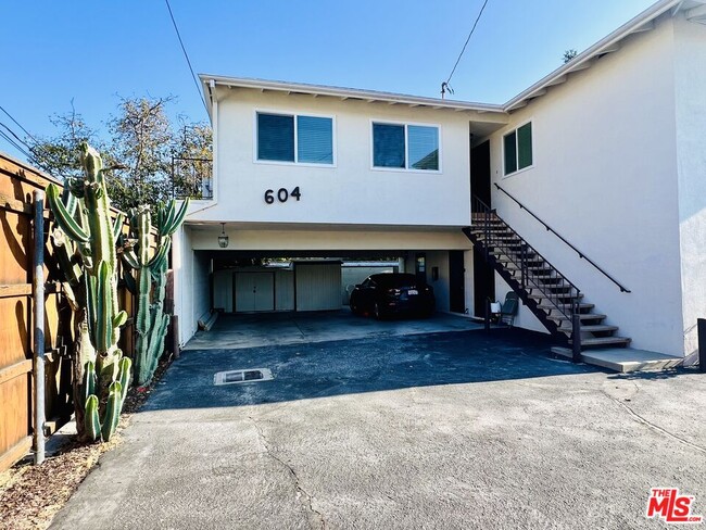 Building Photo - 604 Windsor Rd Unit G Rental