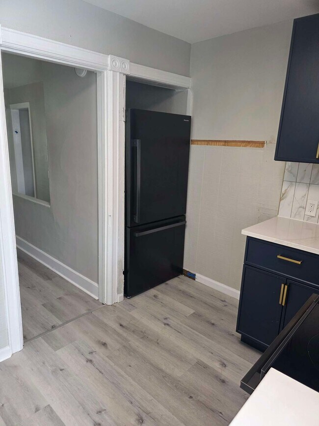 Photo - 463-465 Montclair Ave Unit 465-3