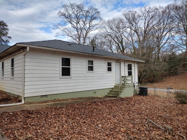 Photo - 3642 Yale Ave