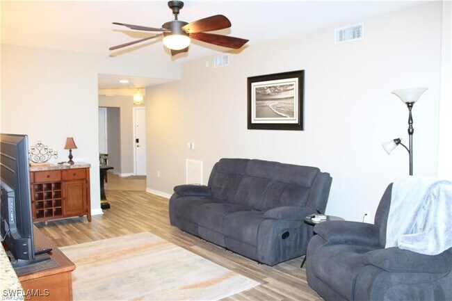 Photo - 1400 Tiffany Ln Unit 2406