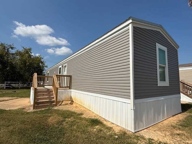 Photo - 8400 W Oaklawn Rd