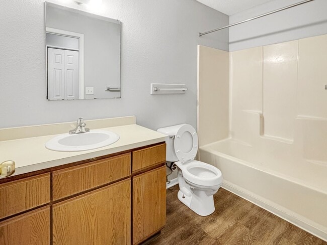 Photo - 1018 Abbey Ct Unidad 2