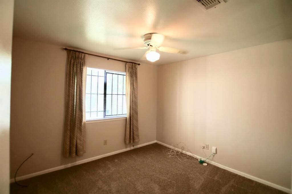 Photo - 7862 Split Oak Dr