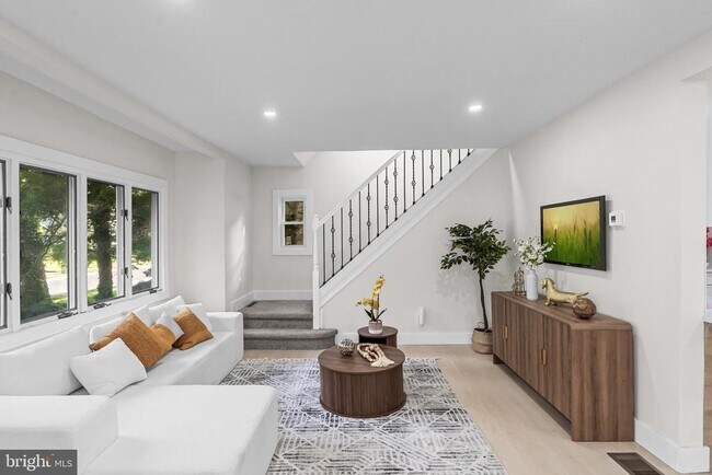 Photo - 4 E Haddon Ave