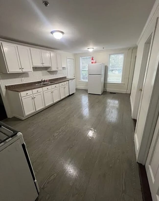 11-15 Lilley Avenue