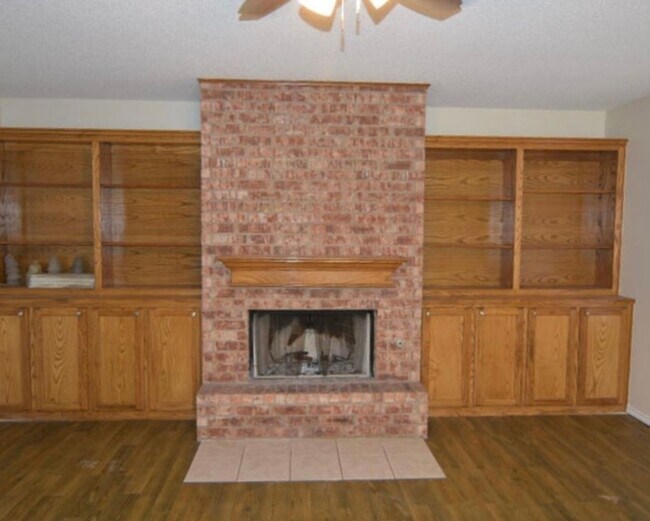 Photo - 6302 34th Pl Unit 6302 34th Pl.- 2