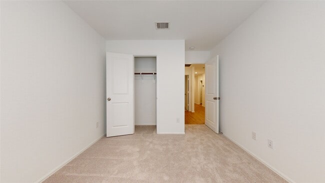 Building Photo - 27014 Breakaway Ln