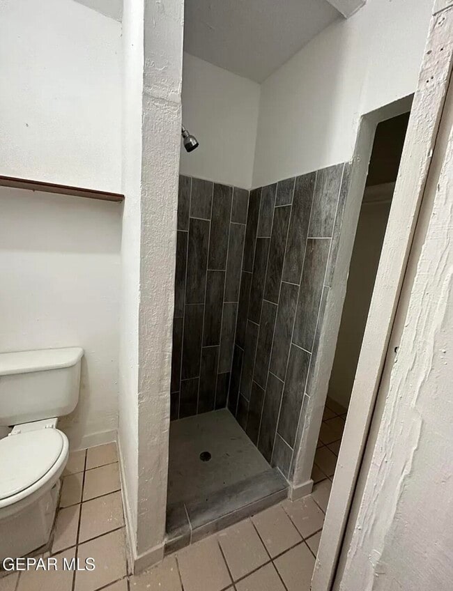 Photo - 160 Arnold Pl