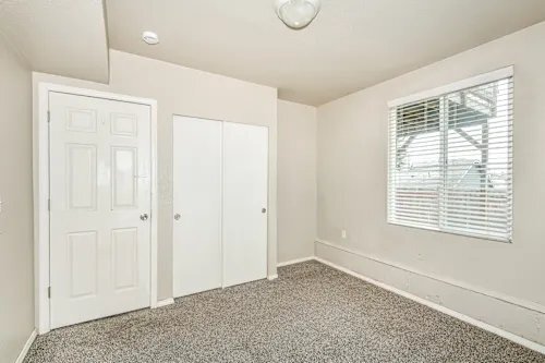 Photo - 5068 37th St NE