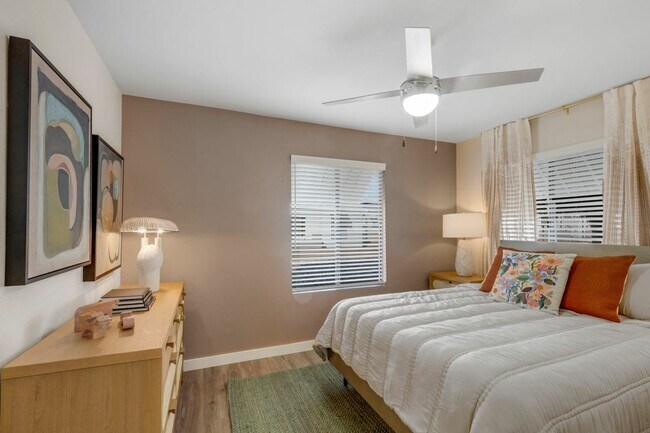 2BR, 2BA - 938SF - Master Bedroom - Cortland Sun River