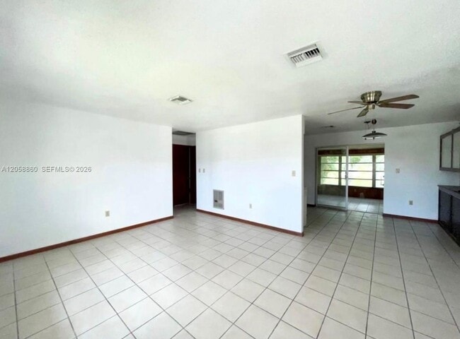 Photo - 1474 Kerry Dr