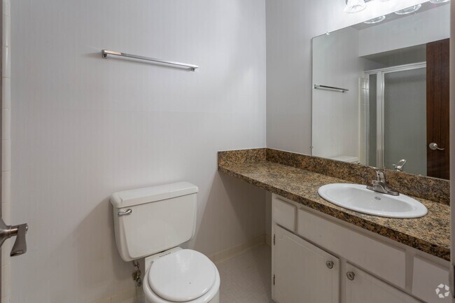 2 BR, 2 BA - Brookside - 1090 SF