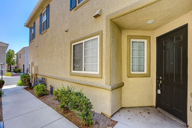 Photo - 3909 Sweet Pine St