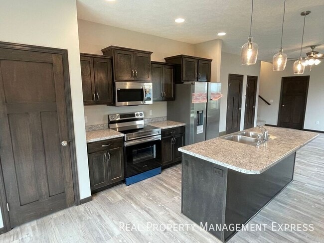 Photo - 3 Bed 2.5 Bath Townhome in West Sioux Falls