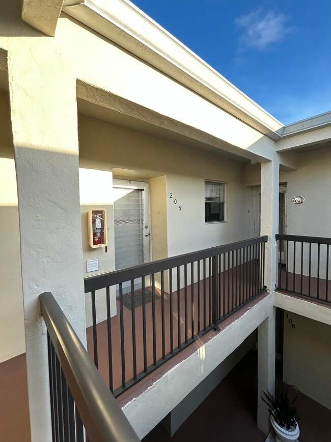 Photo - 2540 Boundbrook Blvd Unit 205