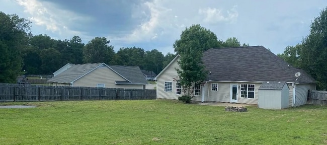 Photo - 137 Haywood Dr