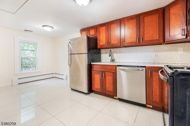 Photo - 29 Walnut St