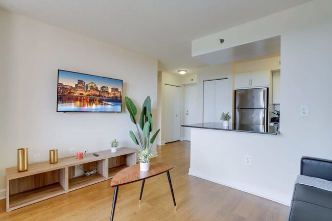 Photo - 801 15th St S Unidad FL4-ID1022429P