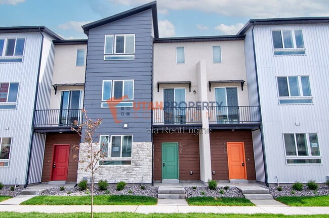 Building Photo - 1046 W 430 S