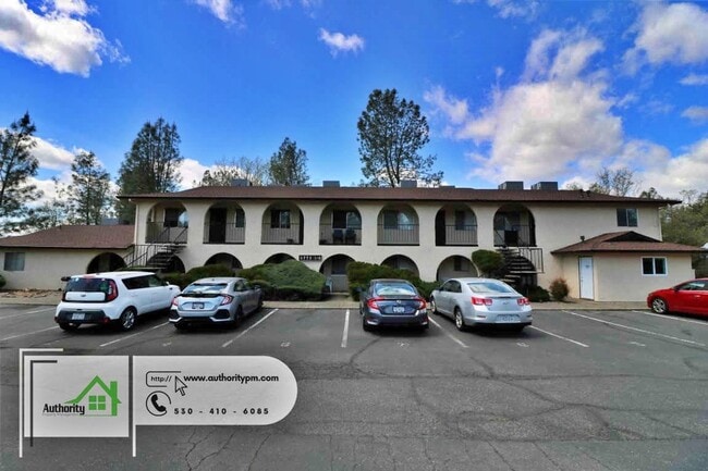 Photo - 300 Boulder Creek Dr, Redding, CA 96003