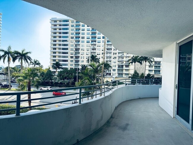 Photo - 5555 Collins Ave Condo Unit 3A