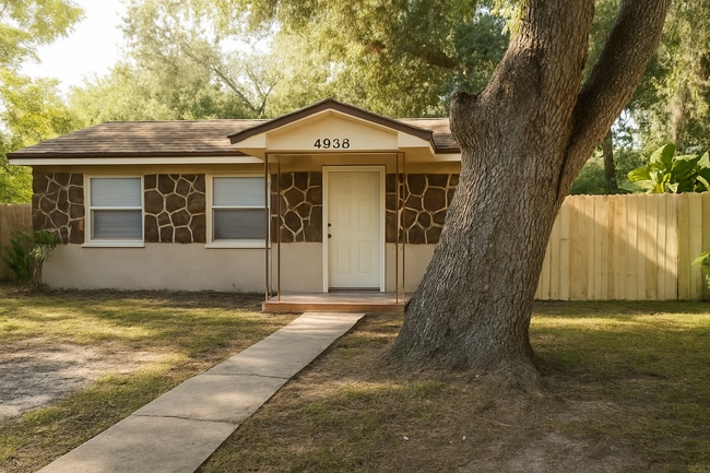 WON'T LAST LONG COME SEE!!! 4 Bedroom / 2 Bath Single-Family Home | Fenced Yard - WON'T LAST LONG COME SEE!!! 4 Bedroom / 2 Bath Single-Family Home | Fenced Yard