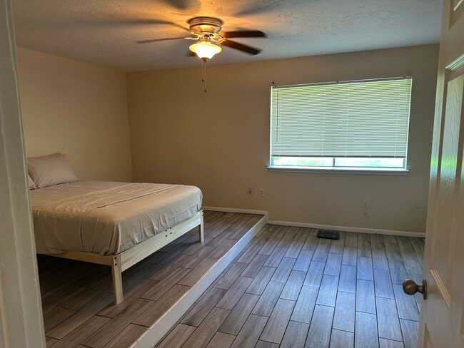 Photo - 14919 Four Winds Dr