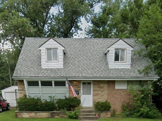 Building Photo - 2156 Downey Rd