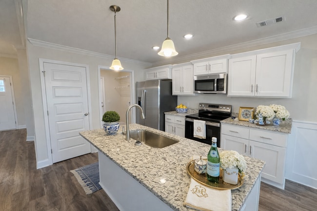 Photo - 305A Freight Train Trl