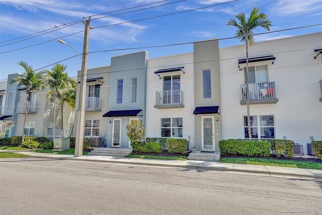 Photo - 400 NE 35th Ct