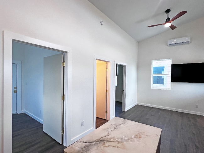 Photo - 2351 W Market St