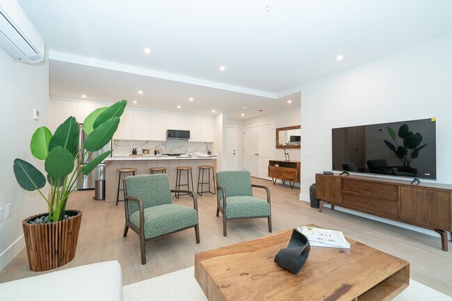 Photo - Woodland Place