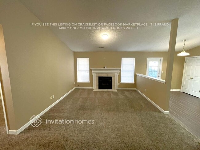 Photo - 843 Anchor Way NE
