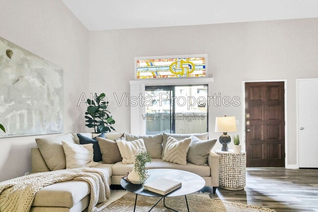 Building Photo - 4082 Mahaila Ave