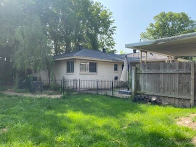 Photo - This is a 3 bedroom 1.5 bathroom home with...