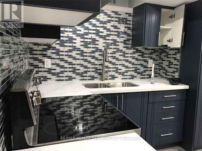 Photo - 163 Cresthaven Rd