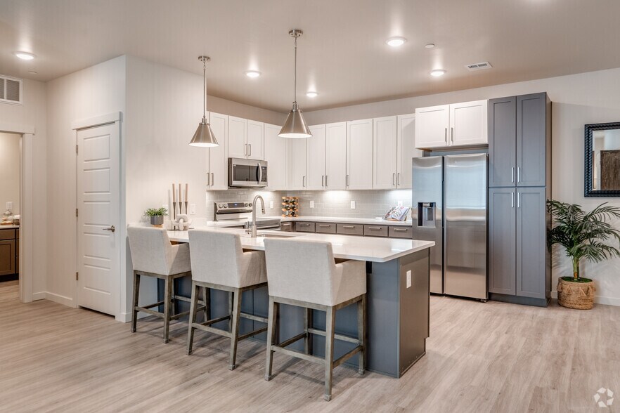 Saddle Ridge Luxury Apartments | Cheyenne, WY | Starting at $1,695 ...