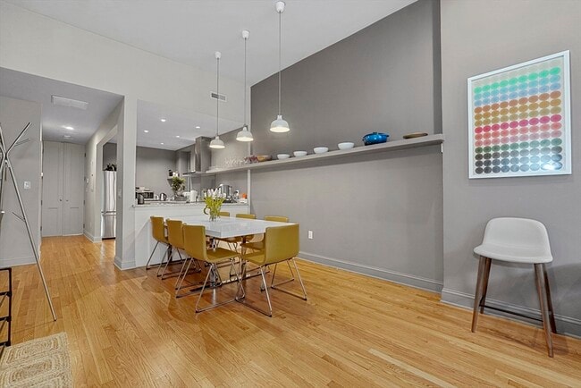 Photo - 70 Clarendon St Unit 1