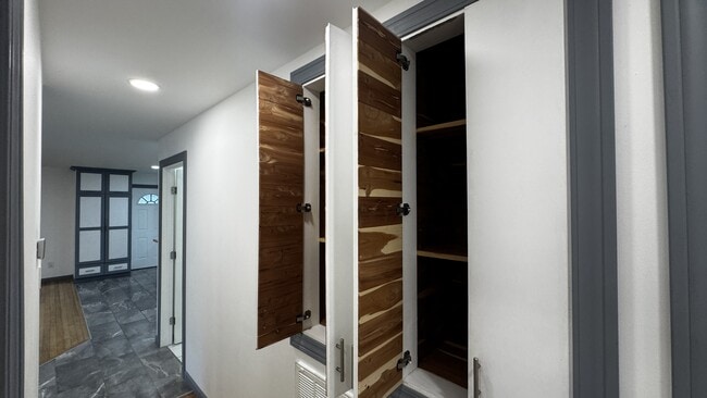 Photo - 1021 Shirley Dr