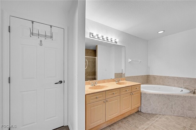 Photo - 16 NW 12th Pl