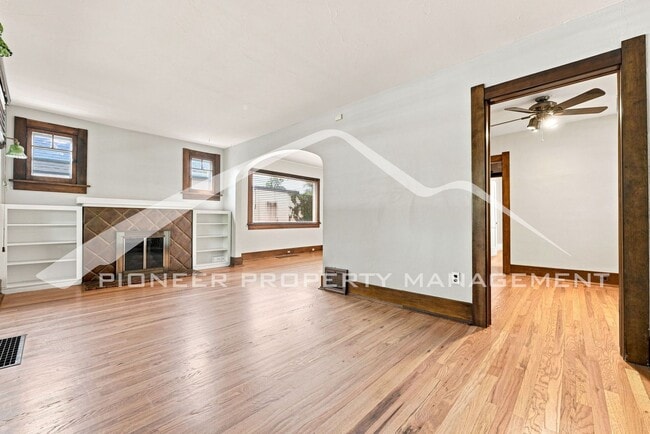 Photo - 821 S Grant St