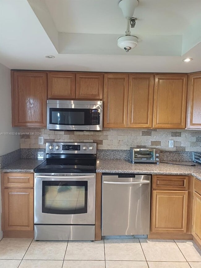 Building Photo - 2 bedroom in North Miami Beach FL 33179