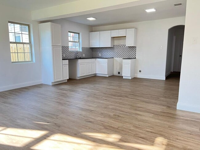 Photo - 2725 Yucca Ave